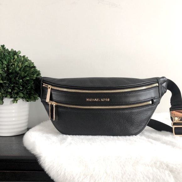 Michael Kors Handbags - Michael Kors Medium Kenly Waist Belt Bag
